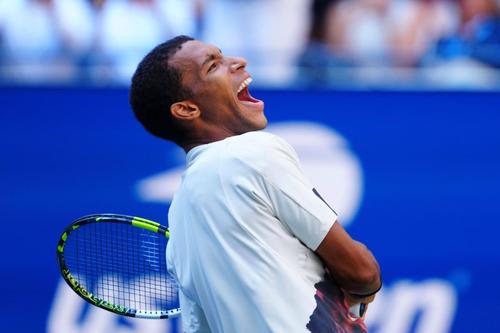 Felix Auger-Aliassime sărbătorește victoria în „sferturi” la US Open Foto: Imago Images