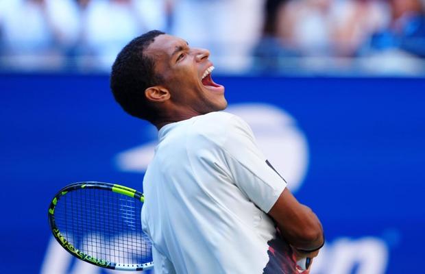 Bătălie titanică la US Open: Auger-Aliassime trece de De Minaur după 4 ore și 10 minute și e în semifinale!