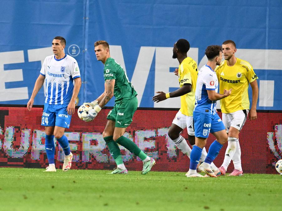 Pavlo Isenko, portarl de la Craiova // foto: Imago Images Bogdan Stelea îl avertizează pe Mirel Rădoi cu privire la un titular: „S-ar putea să îi coste”