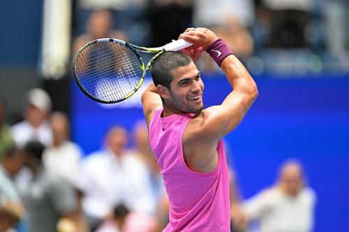 Carlos Alcaraz sărbătorind o victorie la US Open Foto: Imago Images