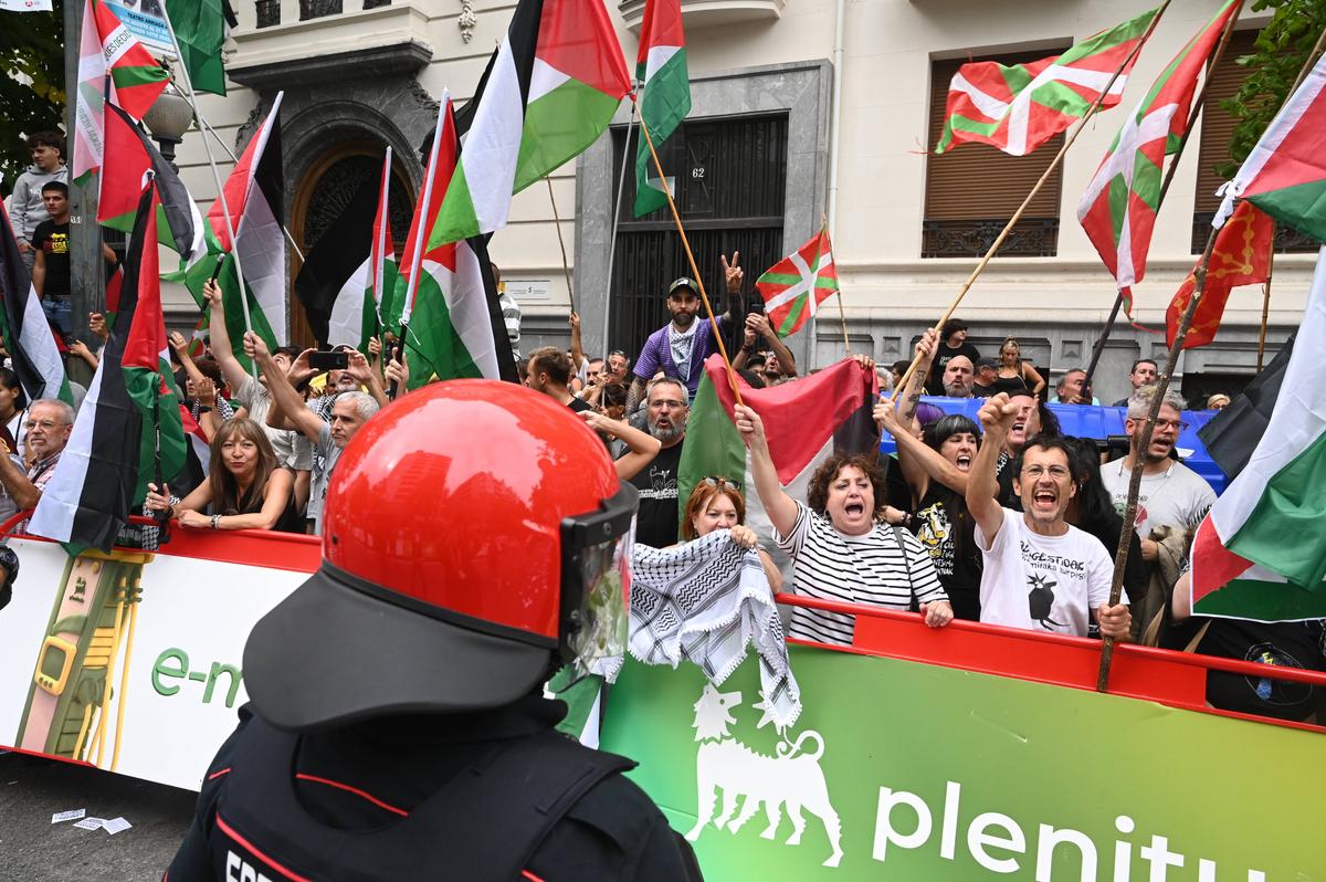 Proteste pe străzile din Bilbao, etapă fără câștigător în Turul Franței
