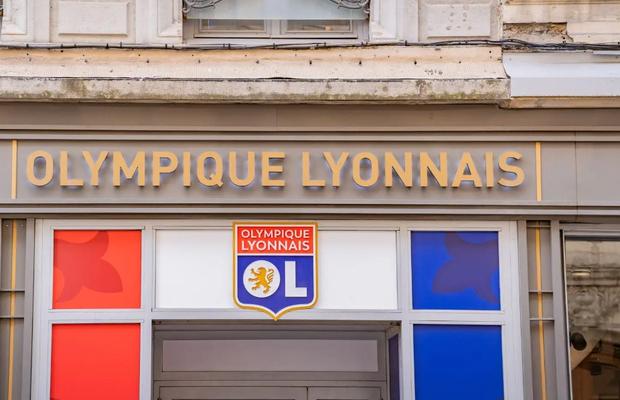 Crimă șocantă la Lyon » Un junior de 13 ani l-a înjunghiat mortal pe un fotbalist de 16 ani din academia clubului!