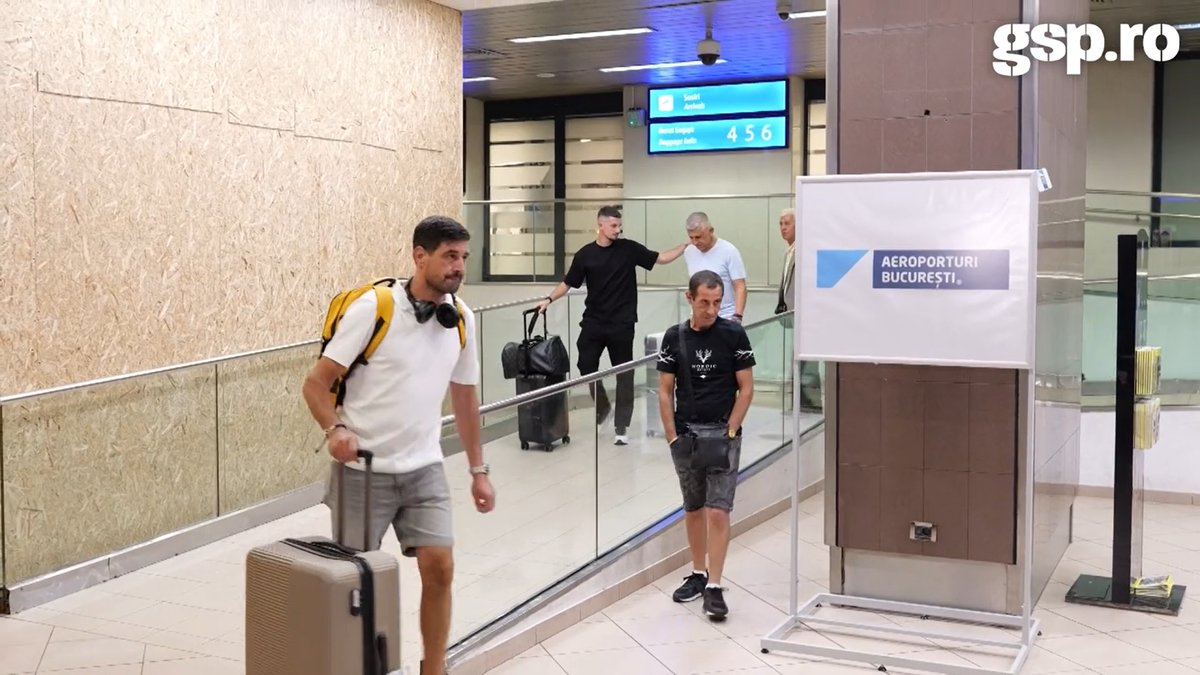 Muhar și Korenica au ajuns la București pentru a semna cu FCSB! » Imagini de la sosirea celor doi jucători