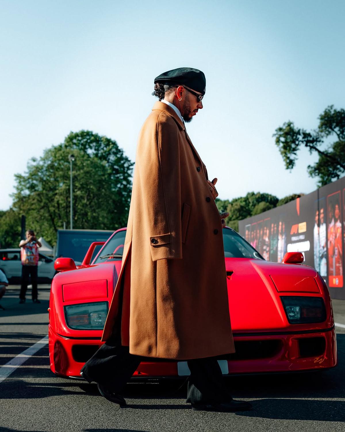 Lewis Hamilton și Ferrari F40