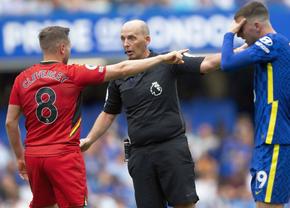 Celebrul arbitru din Premier League șochează: „Mă provocam să văd cât pot să rezist fără să fluier, în timpul meciului. Am ajuns la 25 de minute”