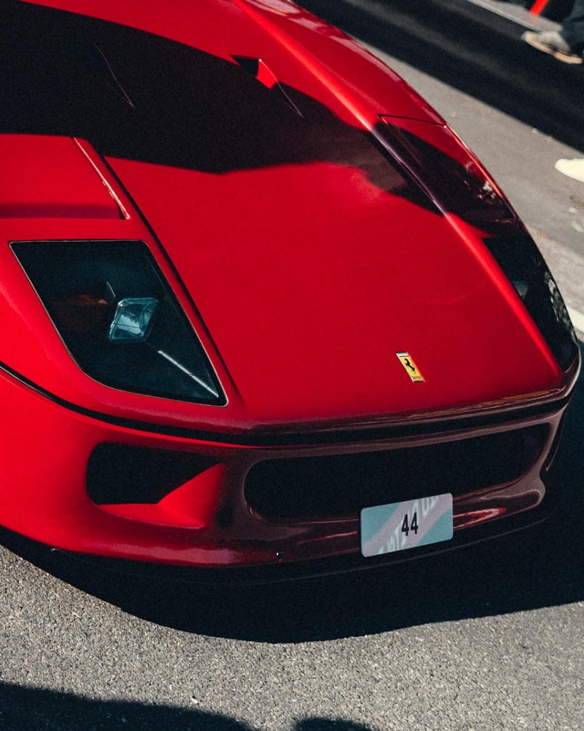 Lewis Hamilton, apariție de senzație la Monza cu „bijuteria” de milioane de euro restaurată după 30 de ani: „E mașina visurilor mele”