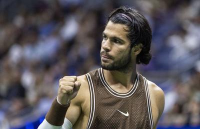 A pierdut primul set, dar apoi a devenit de neoprit » Alcaraz, victorie clară în turul doi de la US Open