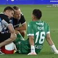 Marian Aioani s-a accidentat și a fost scos de pe teren la meciul dintre Poli Timișoara și Rapid // foto: captură Prima Sport