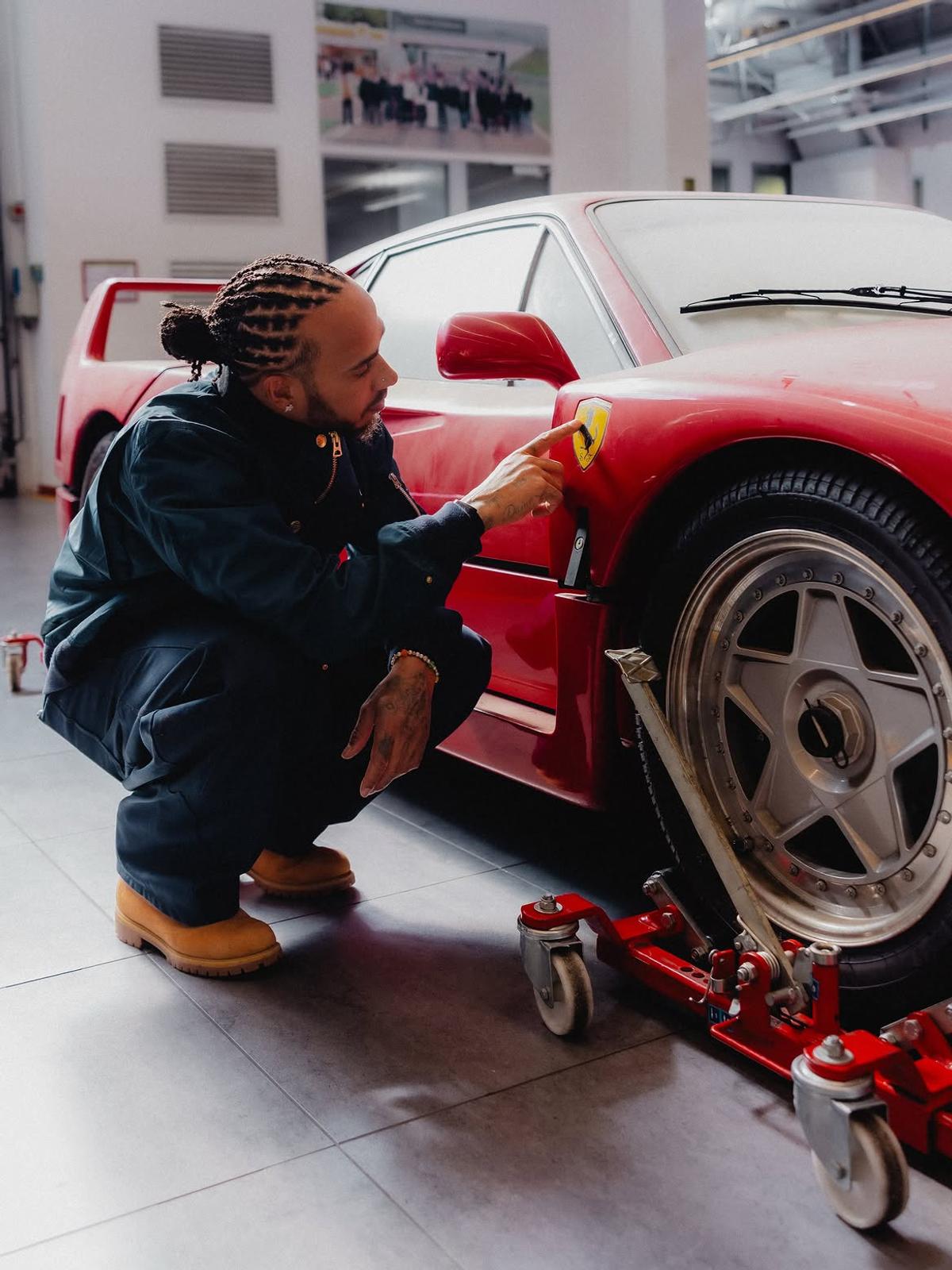 Lewis Hamilton, apariție de senzație la Monza cu „bijuteria” de milioane de euro restaurată după 30 de ani: „E mașina visurilor mele”