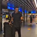 Karlo Muhar, zâmbitor pe Aeroportul Otopeni