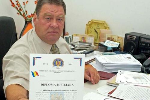 Constantin Bebe Ivanovici. În certificatul său de revoluționar se scrie că 