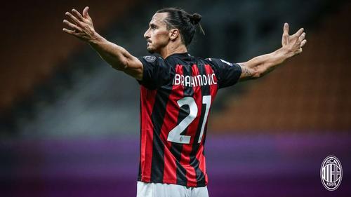 Zlatan Ibrahimovici împlinește azi 39 de ani