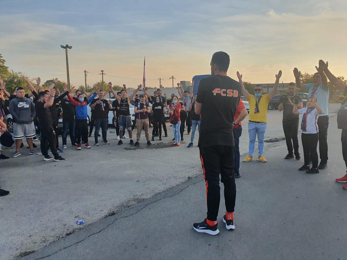 Fanii celor de la FCSB, înaintea meciului cu Dinamo 03.10.2020
