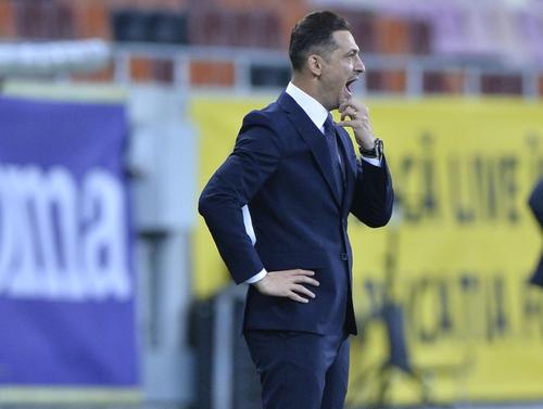 Selecționerul Mirel Rădoi (39 de ani) spune că fotbaliștii străini aduși de Cosmin Contra la Dinamo ar putea avea un impact benefic pentru echipa națională a României.