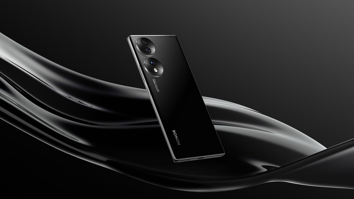 Honor 70 - un telefon competitiv și accesibil pentru creatorii de conținut