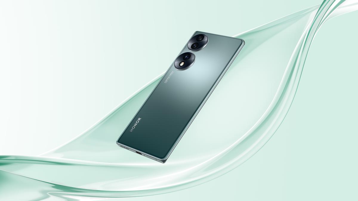 Honor 70 - un telefon competitiv și accesibil pentru creatorii de conținut
