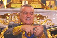 Gigi Becali atacă un titular de la FCSB: „I-a intrat în cap că e mare fotbalist. Acum s-a apucat de gâdilat mingea”