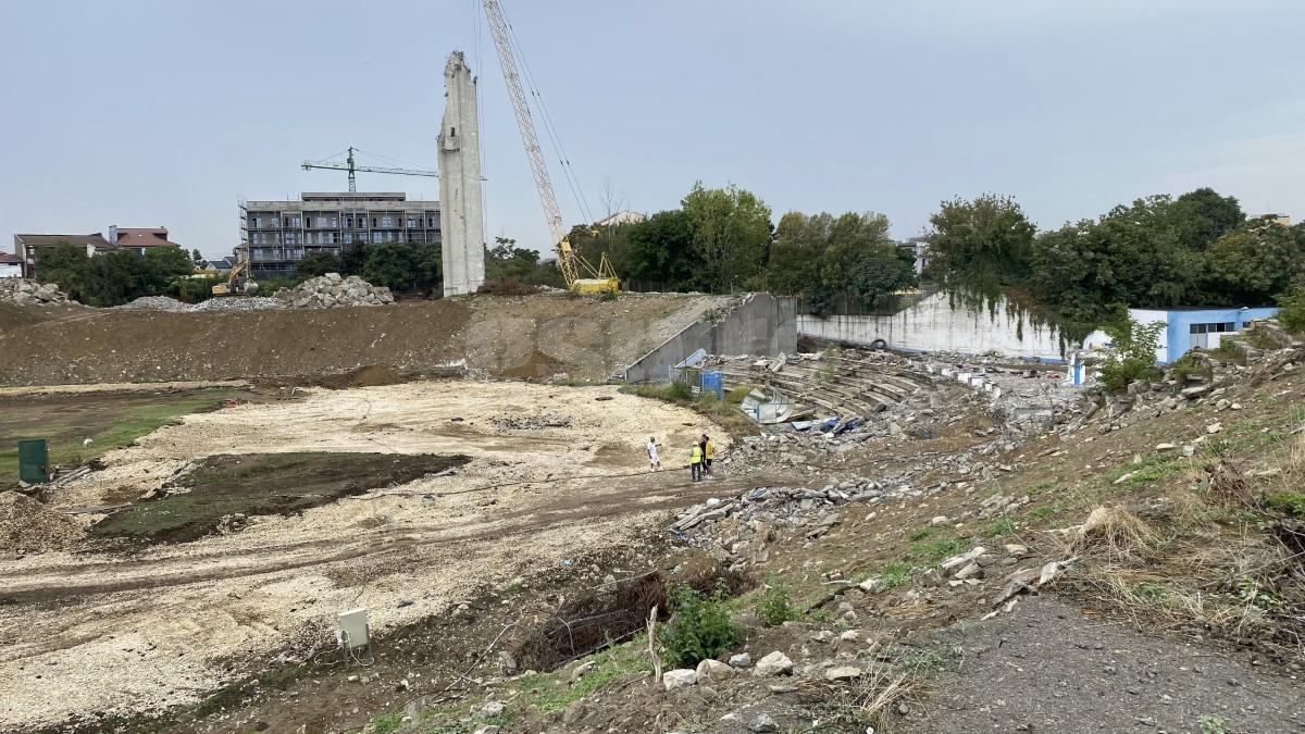 Între timp, în Superliga: au apucat să demoleze stadionul, dar construcția celui nou s-a blocat înainte să înceapă! » Conflictul a ajuns în instanță