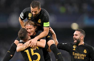 Etapa a doua a grupelor Ligii Campionilor. Ploaie de goluri în Napoli - Real Madrid și două mari surprize: granzii din Premier League, în genunchi!