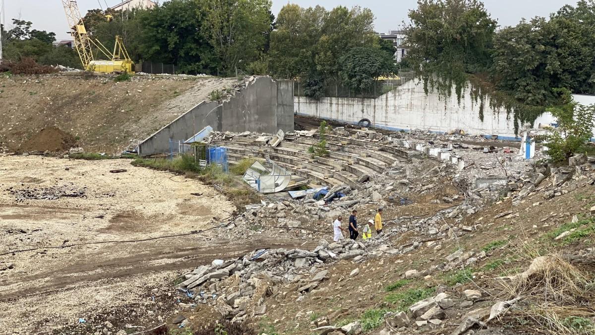 Între timp, în Superliga: au apucat să demoleze stadionul, dar construcția celui nou s-a blocat înainte să înceapă! » Conflictul a ajuns în instanță