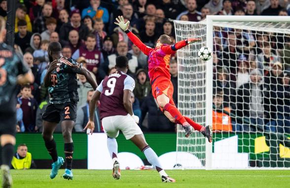 Incredibil: Manuel Neuer dă vina pe antrenor pentru gafa lui cu Aston Villa!