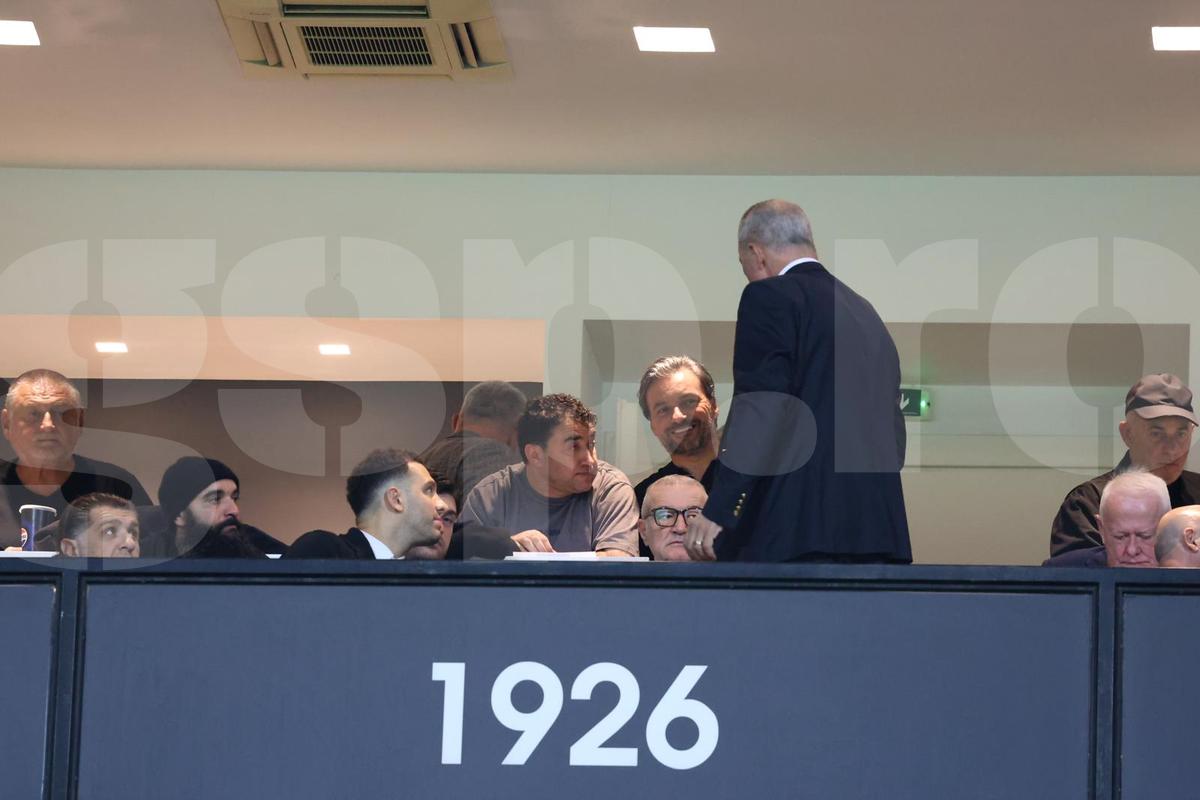 Gigi Becali, imagini senzaționale din loja de la PAOK - FCSB » Surpriză: cine a fost pe stadion lângă patronul campioanei