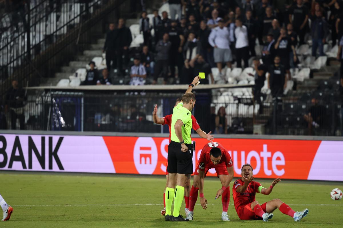 Eroul lui FCSB din meciul cu PAOK, declarație surprinzătoare: „Ați văzut cum a jucat Arsenal cu Manchester City?”