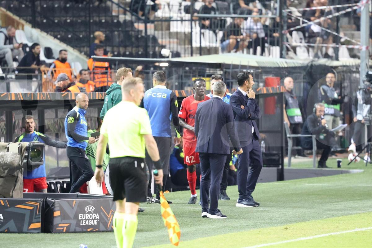 Cum se fac schimbările în PAOK - FCSB, foto: Ionuț Iordache (GSP)