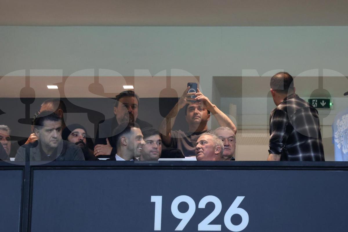 Gigi Becali, imagini senzaționale din loja de la PAOK - FCSB » Surpriză: cine a fost pe stadion lângă patronul campioanei