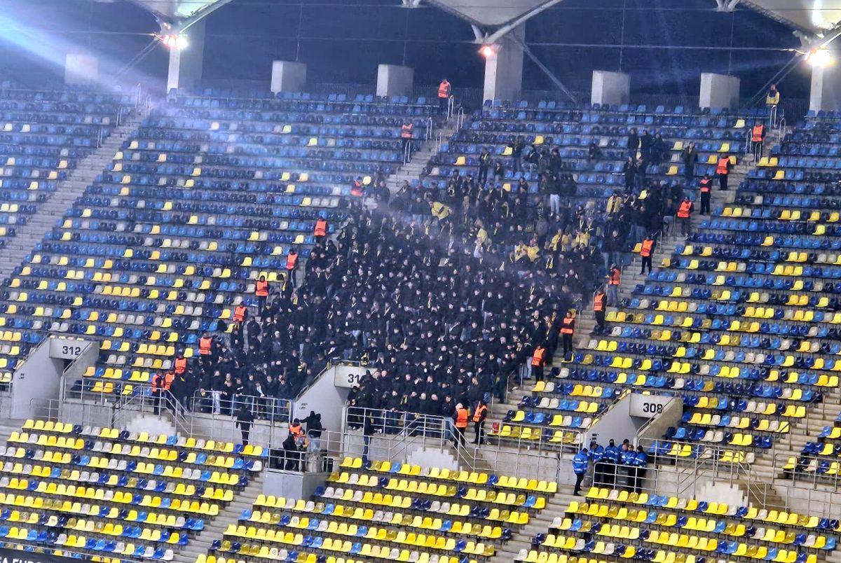 Filmul incidentelor de la Arena Națională » Intervenția Jandarmeriei asupra elvețienilor, pas cu pas: „Încă un centimetru și e bătaie cu noi! Go there, băga-mi-aș p***!”