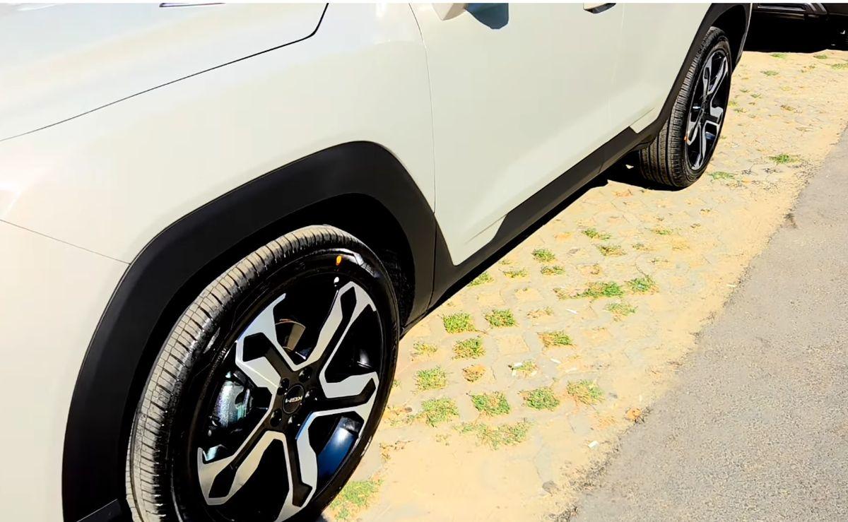 KGM Torres Full Hybrid, noul model de SUV care amenință Dacia