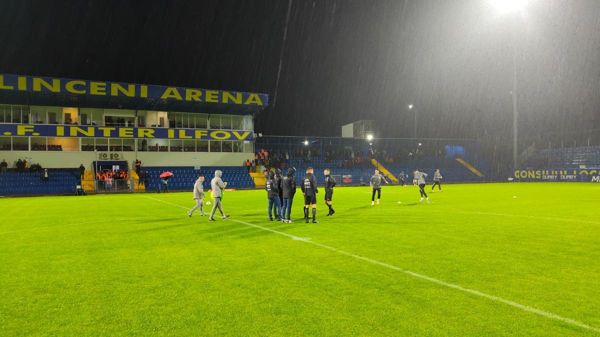 Gazonul este inundat înainte de Slobozia - Dinamo