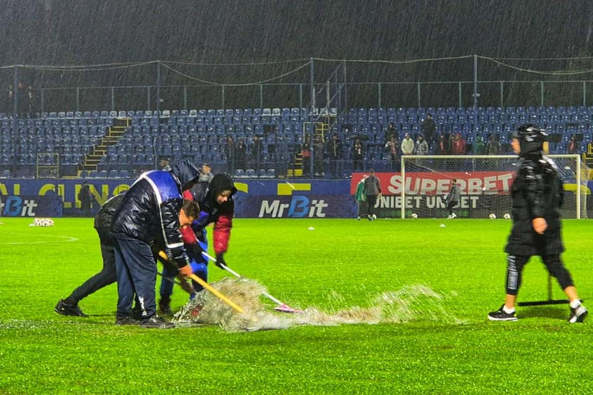 Gazonul este inundat înainte de Slobozia - Dinamo