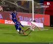 Dinamo a cerut un penalty în prima repriză! Ce s-a întâmplat în careul Sloboziei
