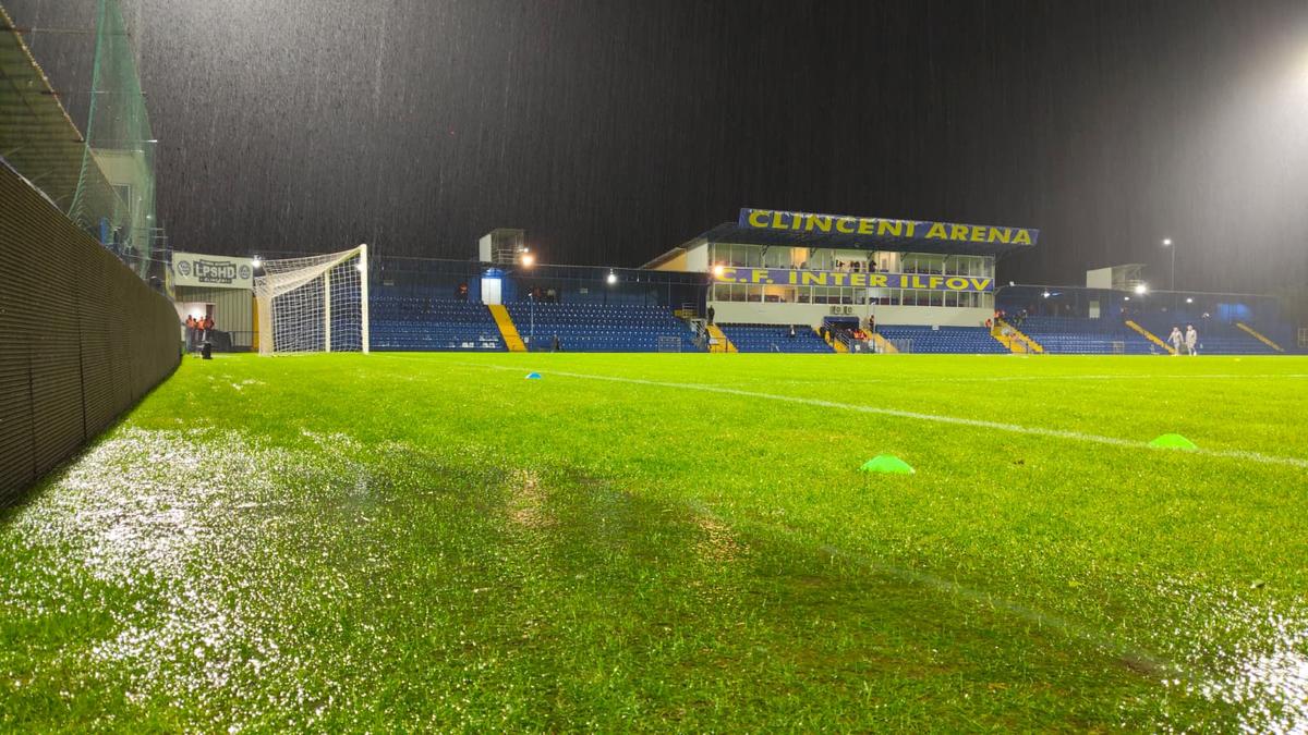 Gazonul este inundat înainte de Slobozia - Dinamo