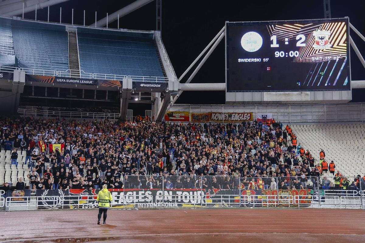 Învinsă de FCSB în prima rundă, Go Ahead Eagles a produs o mare surpriză joi seara » Deplasare impresionantă a fanilor olandezi