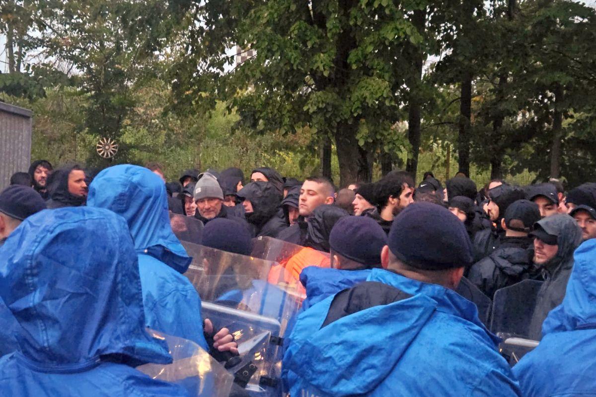 Filmul incidentelor de la Arena Națională: intervenția Jandarmeriei asupra ultrașilor elvețieni