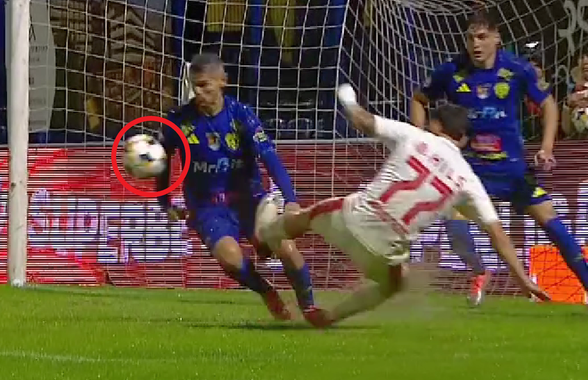 Dinamo a cerut un penalty în prima repriză! Ce s-a întâmplat în careul Sloboziei