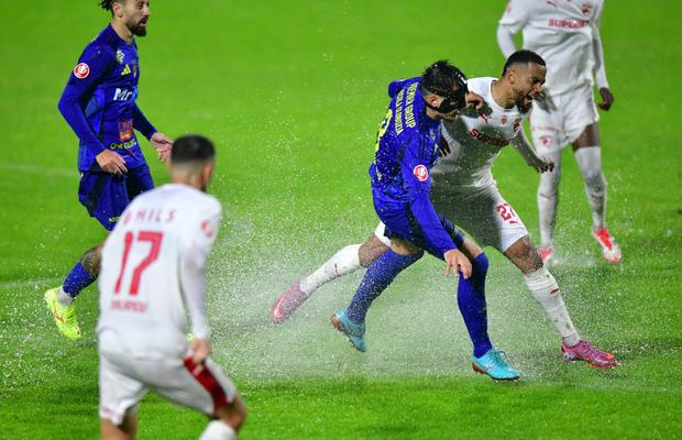 Dinamo a înotat cu folos în piscina de la Clinceni și urcă pe locul secund în Superliga » Clasamentul acum