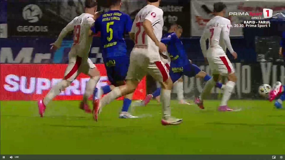 Dinamoviștii au cerut penalty după șutul lui Armstrong