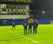 Dinamo - Slobozia, la un pas să fie AMÂNAT! Organizatorii și fanii au ajutat la îndepărtarea apei
