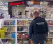 Torțe și fumigene la liber în mall! Poliția a confiscat peste 16.000 de articole pirotehnice cu o zi înaintea meciului FCSB - Young Boys » Rapid, amenzi de 500.000 de euro