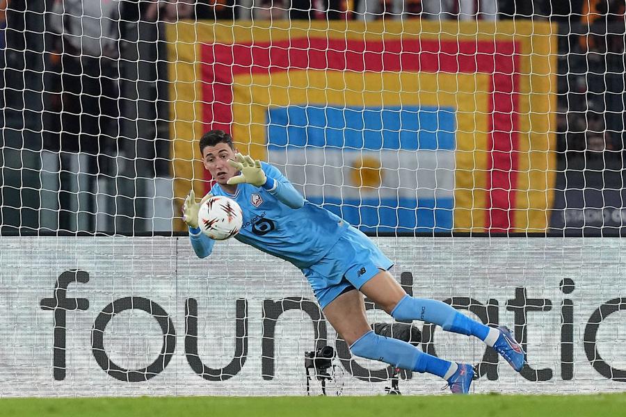 Povestea penalty-urilor ratate de Roma » Promisiunea secretă făcută de portarul lui Lille înaintea meciului!