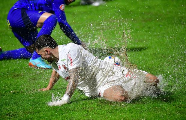 Acuze incredibile din tabăra lui Dinamo: „A vrut să îmi dea «galben» pentru ce s-a întâmplat săptămâna trecută”