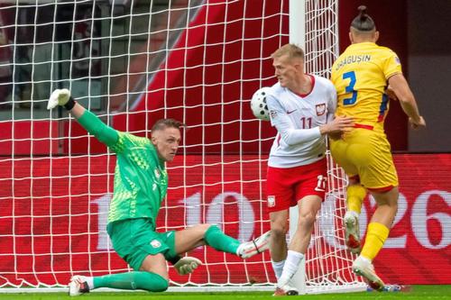 Presa din Polonia a dat de pământ cu Karol Swiderski pentru prestația în fața României/ foto Imago Images
