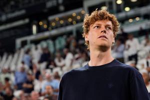 Jannik Sinner își amână din nou revenirea: a anunțat că ratează și turneul Masters 1000 de la Shanghai