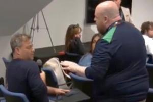 Conferință de presă întreruptă brusc, înainte de Irlanda - Israel: „Nu pune mâna pe mine! Nu e minciună”