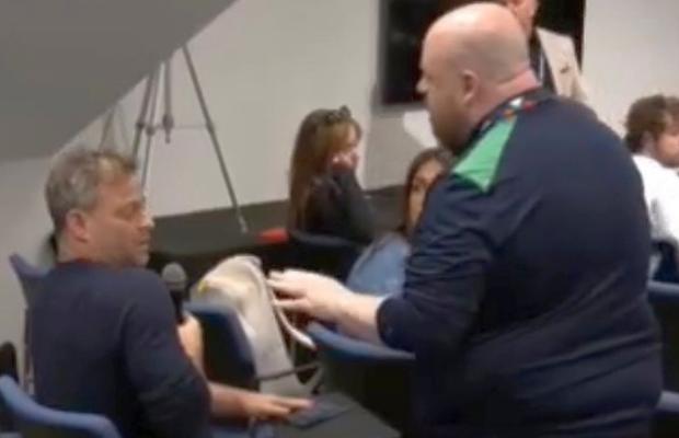Conferință de presă întreruptă brusc, înainte de Irlanda - Israel: „Nu pune mâna pe mine! Nu e minciună”