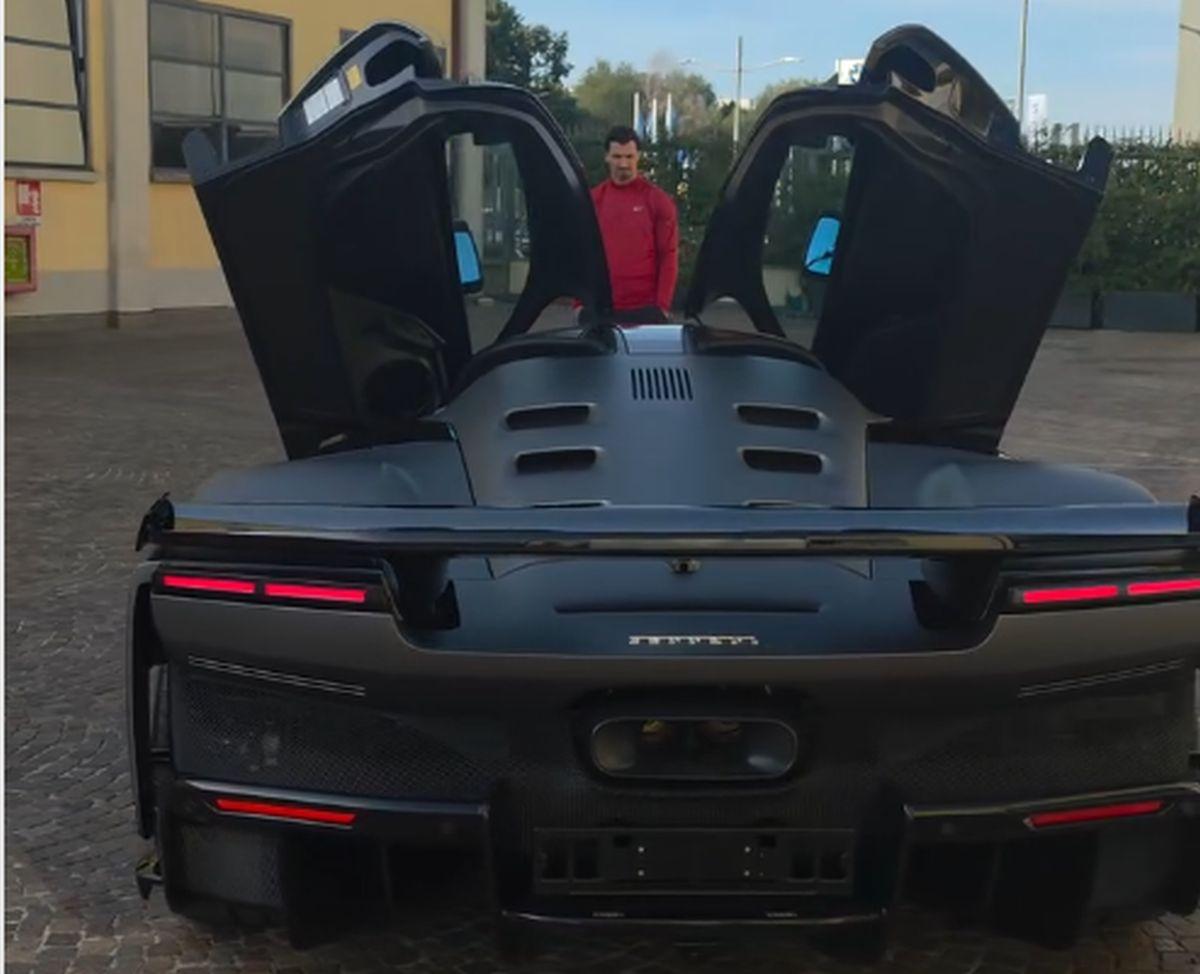 Ibrahimovic a împlinit 45 de ani și și-a cumpărat un Ferrari cu un preț exorbitant