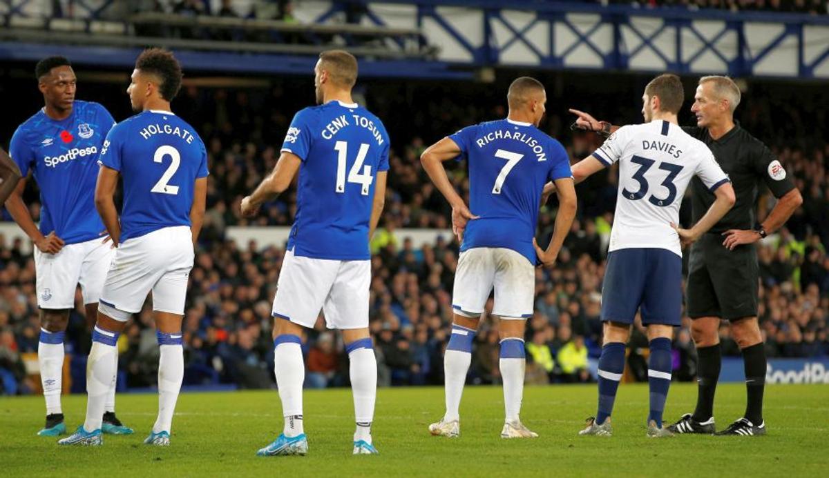 EVERTON - TOTTENHAM // VIDEO + FOTO Atenție, imagini TERIBILE, cu puternic impact emoțional în Premier League! Son i-a rupt piciorul lui Andre Gomes. Jucătorii au izbucnit în lacrimi și s-au rugat pe teren